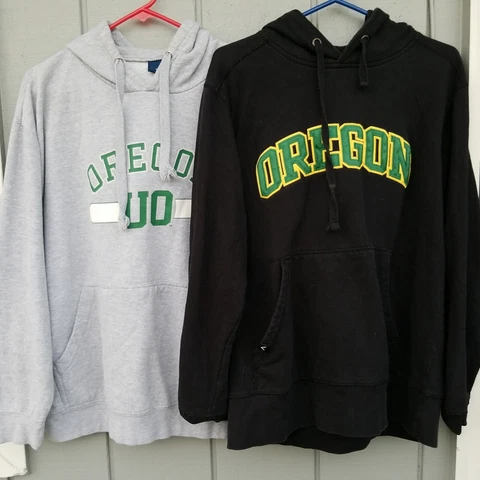Lot Of 2 University of Oregon Ducks Gray  Cotton Hoodie Sweatshirt Men's Large Cover