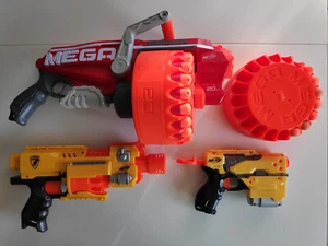 Nerf Megalodon mit Element und Barricade Blaster (3x Blaster) (gebraucht) - Bild 1 von 10
