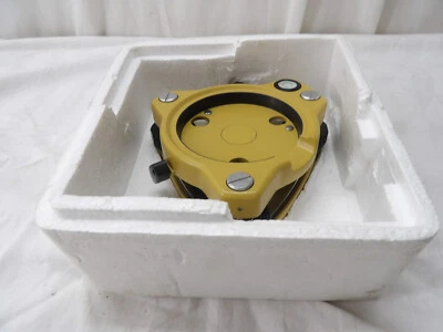 CST / Berger 61-4500 Tribach, NUEVO Foto 1 de 3