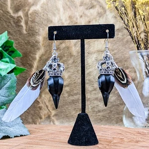 b17b Crow skull resin & Feather Earrings Jewelry Poe Gothic Goth gift oddities - Picture 1 of 7
