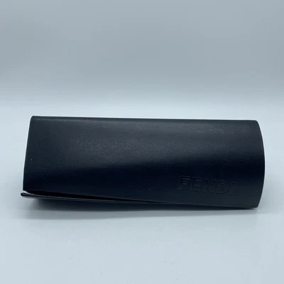 Gafas de sol Fendi negras estuche rígido 6 x 2 x 2 Foto 1 de 4