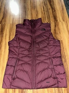 The North Face Women's Quilted Puffer Zip Up 550 Down Vest M Maroon Pockets - Picture 1 of 9
