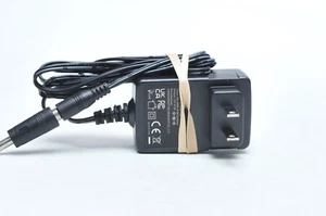 H Battery Grip Charger BCH Adapter for Hasselblad H 1850/2900/3200 Battery Grip - Picture 1 of 2
