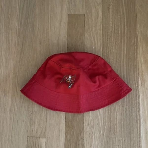 Tampa Bay Buccaneers Bucket Hat | New with Tags (NWT)  - Picture 1 of 5