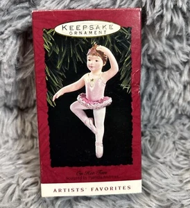 Hallmark Andenken Ornament auf den Zehen Ballett Tänzerin Mädchen 1993 Patricia - Bild 1 von 10