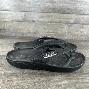Sandalias Crocs para mujer talla 8 negras chanclas tanga icónica comodidad M6 Croslite - Imagen 1 de 11