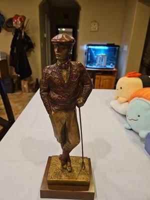 Escultura de colección 1989 Austin Art Deco “Golfer” por A. Daniel 16 1/2” Foto 1 de 4