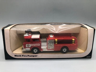 Feuerwehr Modell 1:50 Corgi Mack Feuerwehrauto Fire Pumper mit OVP - Bild 1 von 4