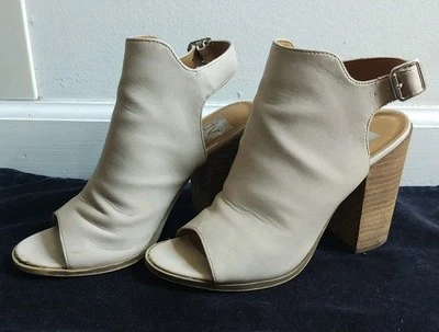 Dolce Vita Booker Tacones Talla 7 Recorte Tobillo Punta Abierta Botín Crema *Ver Fotos Foto 1 de 4