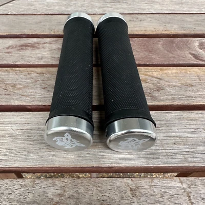 GT MTB Handle Grips Lock On  - Silver End Caps - Mountain Bike - Image 1 of 4
