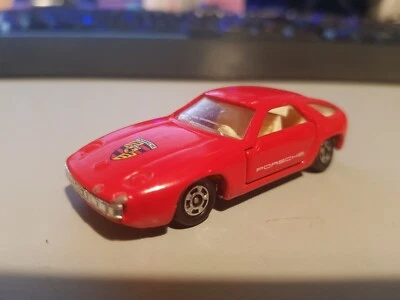 TOMY TOMICA 1:63 1978 PORSCHE 928 DIECAST TOY CAR - Image 1 of 4