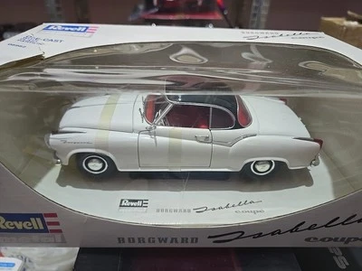 REVELL 1:18 Borgward Isabella coupè - Immagine 1 di 4