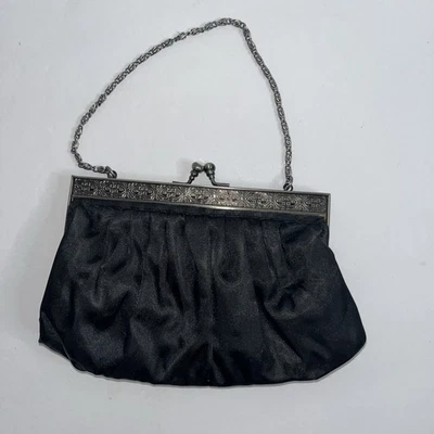 Bolso de Noche Ann Taylor Loft Pequeño Negro Satinado con Asa de Cadena - En muy buen estado Foto 1 de 4