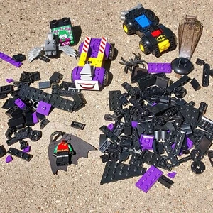 LEGO Batman Cars Robin Minifigure Duplo Riddler Dark Knight Gargoyle Joker Parts - Picture 1 of 9