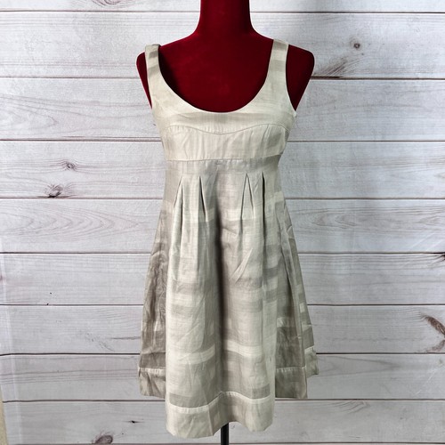 Mini abito da donna beige Burberry taglia 2 aderenza e svasate festa Y2K