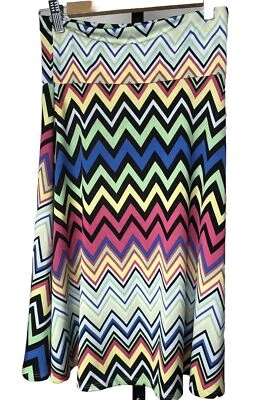 Falda LulaRoe Hasta la Rodilla Cintura Alta Ancha Tirar Colorida Zig Zag Elastizada Pequeña Foto 1 de 3