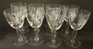 8 elegante geätzte Cordial Gläser Blumen Blatt und Rosenmuster 5 cm hoch - Bild 1 von 4