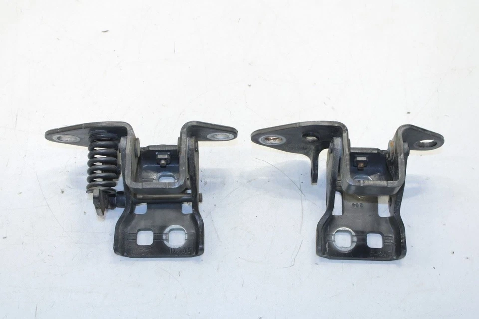 2012-23 Dodge Challenger SXT Front RH Door Hinge Upper and Lower Pair 68024106AE - Image 1 of 4