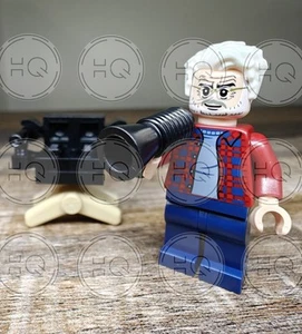 **NEW** 100% LEGO Star Wars George Lucas Minifigure MOC w/ Director's Chair - Picture 1 of 5
