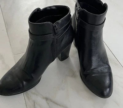 LAURA ASHLEY Almond-toe Black Boots 9 - Image 1 of 4