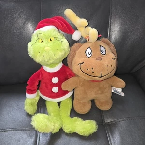 Manhattan Toy Dr. Seuss 2013 The Grinch Santa Suit 14 Zoll Plüsch & Hund Max 2018 - Bild 1 von 9