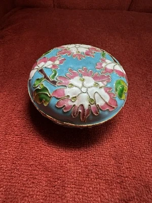 VTG Cloisonne Trinket Box Blue Floral Round Hinged Keepsake Jewelry Organizer - Image 1 of 4
