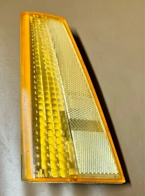 1980 - 1981 年雪佛兰 El Camino Malibu 左前侧标记灯二手 80 - 81 — 第 1/4 张图片