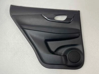 Panel de moldura de puerta del conductor trasero izquierdo negro OEM para Nissan Rogue S 2017-2020 Foto 1 de 4