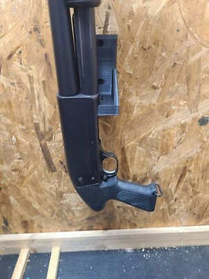 Shotgun Wall Mount 12ga - Image 1 of 4