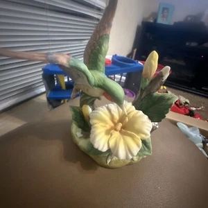 Gaylord Vintage Hummingbird Ceramic figurine - Picture 1 of 5