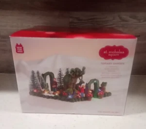 St. Nicholas Square Village TOPIARY GARDEN ~ Motion & Lights - NIB Tree Animals - Picture 1 of 4