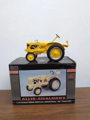 1/16 SpecCast Allis Chalmers IB Industrial Tractor, Orange Spectacular Show - Image 1 of 4