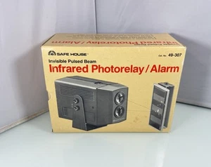 Safe House Invisible Pulsed Beam Infrared Photorelay / Alarm 49-307 Radio Shack - Picture 1 of 11