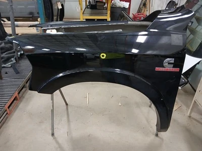 Guardabarros izquierdo del conductor con destello de guardabarros para camioneta Dodge 2500 19-24 3120803 Foto 1 de 4