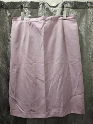 Women's 18 Lavender Below-the-Knee Polyrayon Elastic Back Alfred Dunner Skirt - Image 1 of 4