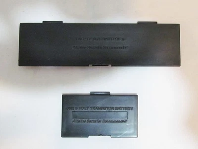 PAR DE FUNDAS COMPARTIMENTO BATERÍA ORIGINAL para SIMON 1978 MILTON BRADLEY GAME Foto 1 de 2