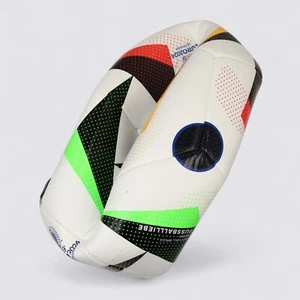Adidas Fussballliebe Training Ball Size 5 - Picture 1 of 3