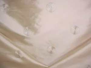1-1/4Y Kravet 24640 Parchment Ivory Embroidered Spiral Silk Upholstery Fabric - Picture 1 of 4
