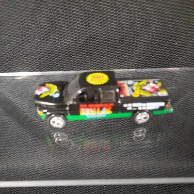 Johnny Lightning Incredible Hulk 30th Anniversary 96 Dodge Ram 97 Playing Mantis - Image 1 of 4