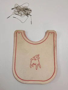 VINTAGE LOT 5 BABY INFANT PINK WHITE SOFT DISPOSABLE EMBOSSED LAMB BIBS - Picture 1 of 2