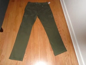 Old Navy Straight Built In Flex Green Cargo Hose Größe 34X36 Neu Mit Etikett - Bild 1 von 3