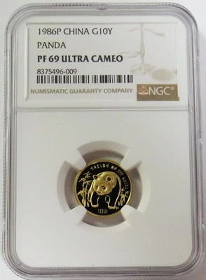 1986 P GOLD CHINA 10 YUAN PANDA 1/10 OZ COIN NGC PROOF 69 ULTRA CAMEO - Image 1 of 2