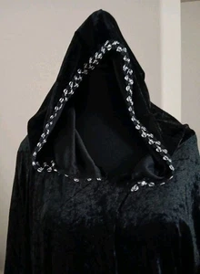 Abito gotico medievale Wm's tgM lungo costume velluto nero con cappuccio bordo metallizzato - Foto 1 di 3