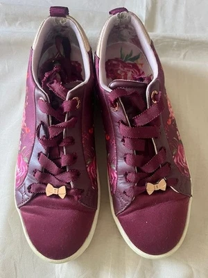 Ted Baker London's Giellit Mujer Talla 5 Vino Tinto Floral Tenis Zapatos Primavera S Foto 1 de 4