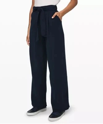 Pantalones negros Lululemon para mujer talla 4 tejidos TRNV cintura alta pierna ancha con cinturón nuevos con etiquetas Foto 1 de 4