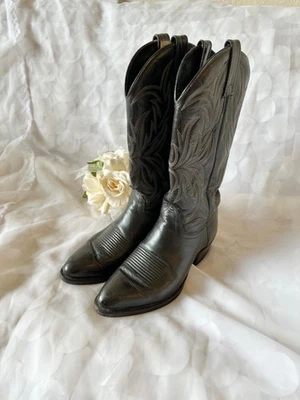 Vintage J Chisholm mens 8.5 D Black Leather cowboy boots Handmade in USA - Image 1 of 4