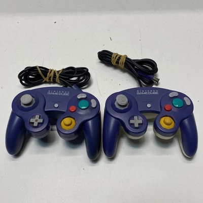 Controladores con cable Nintendo GameCube DOL-003 - Lote de 2, púrpura índigo Foto 1 de 4