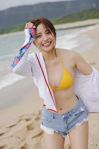 Mayuki Ito Photo Book: Contrast [JP Oversized] - Picture 1 of 4