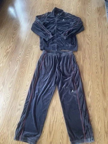 Conjunto de 2 peças de traje de veludo cinza Air Jordan masculino tamanho (top 2XL) (parte inferior XL) - Imagem 1 de 1