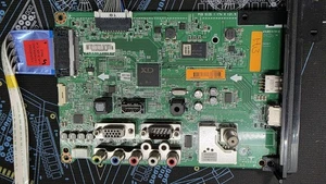 EBT62961901, EAX65467203(1.3) 42LY340C-UA LG TV AV Board & TCON w/ extras - Picture 1 of 12